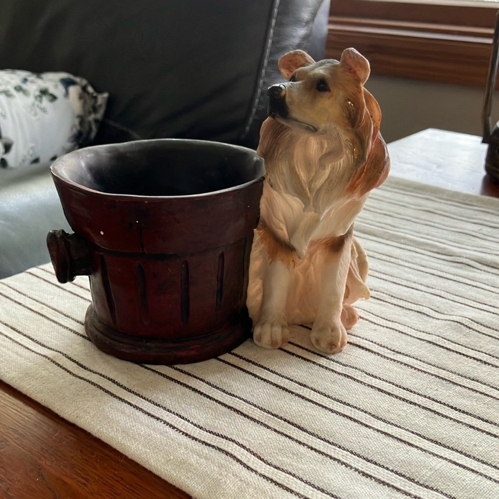 Vintage Collie resin Figurine planter or treat holder.